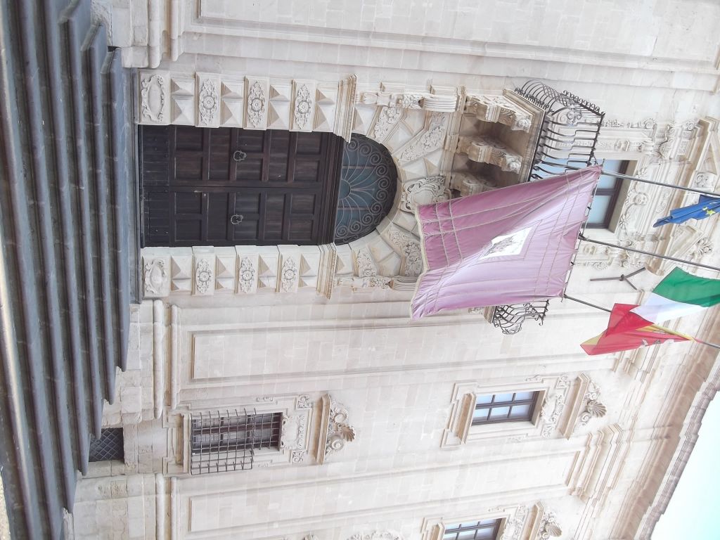 Dettaglio facciata e balcone